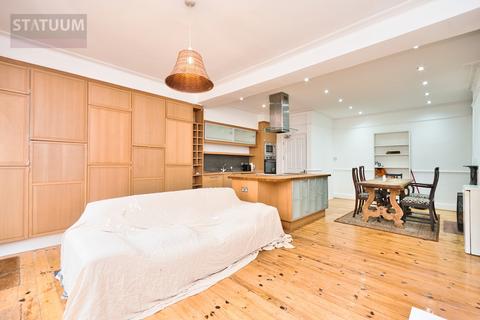 undefined, Biddestone Road, Highbury & Islington, London, London, N7