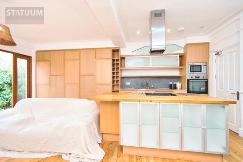 undefined, Biddestone Road, Highbury & Islington, London, London, N7