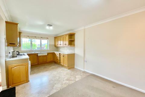 2 bedroom detached bungalow for sale, Kingsnorth Place, Stoke-On-Trent, ST3