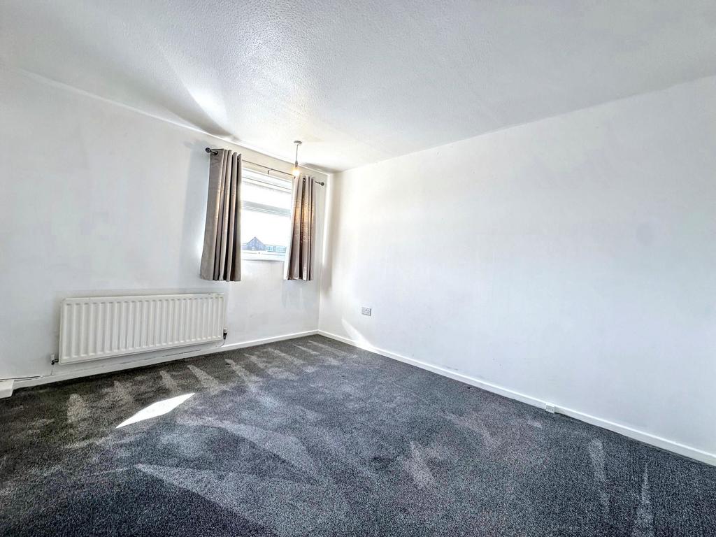 Apartment in Newcastle upon Tyne - View 4