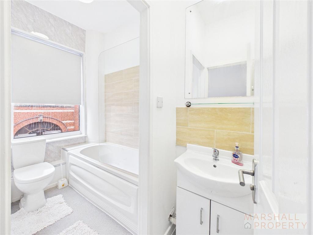 Apartment in Liverpool, Wavertree - View 5