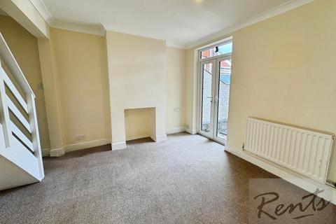 3 bedroom terraced house to rent, Philip Road, Ipswich IP2
