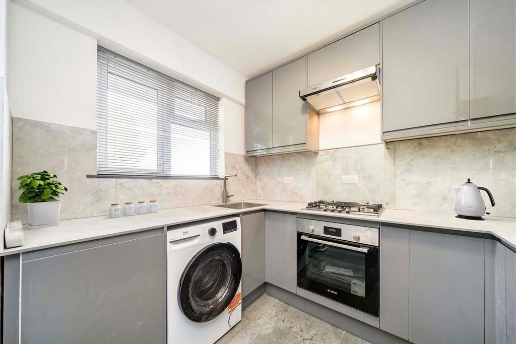 Apartment in London - View 2