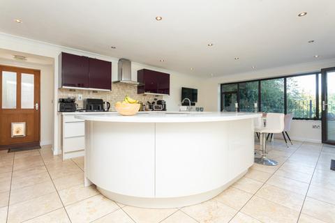 5 bedroom detached house for sale, Woodland Way, Broadstairs, Kent, CT10