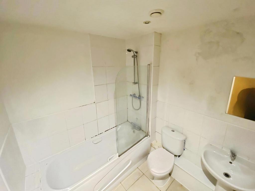 Apartment in Sheffield - View 4