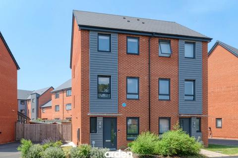 3 bedroom semi-detached house for sale, Light Hall Lane, Shirley, B90