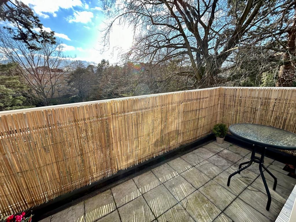 Apartment in Bournemouth - View 2