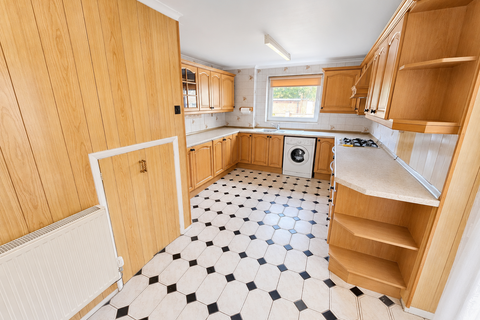 3 bedroom property to rent, Warminster Close, Corby, NN18