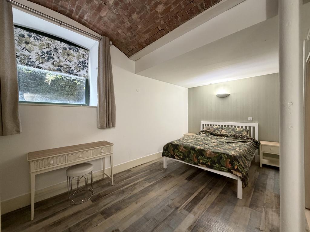 Apartment in Manchester, City Centre - View 3
