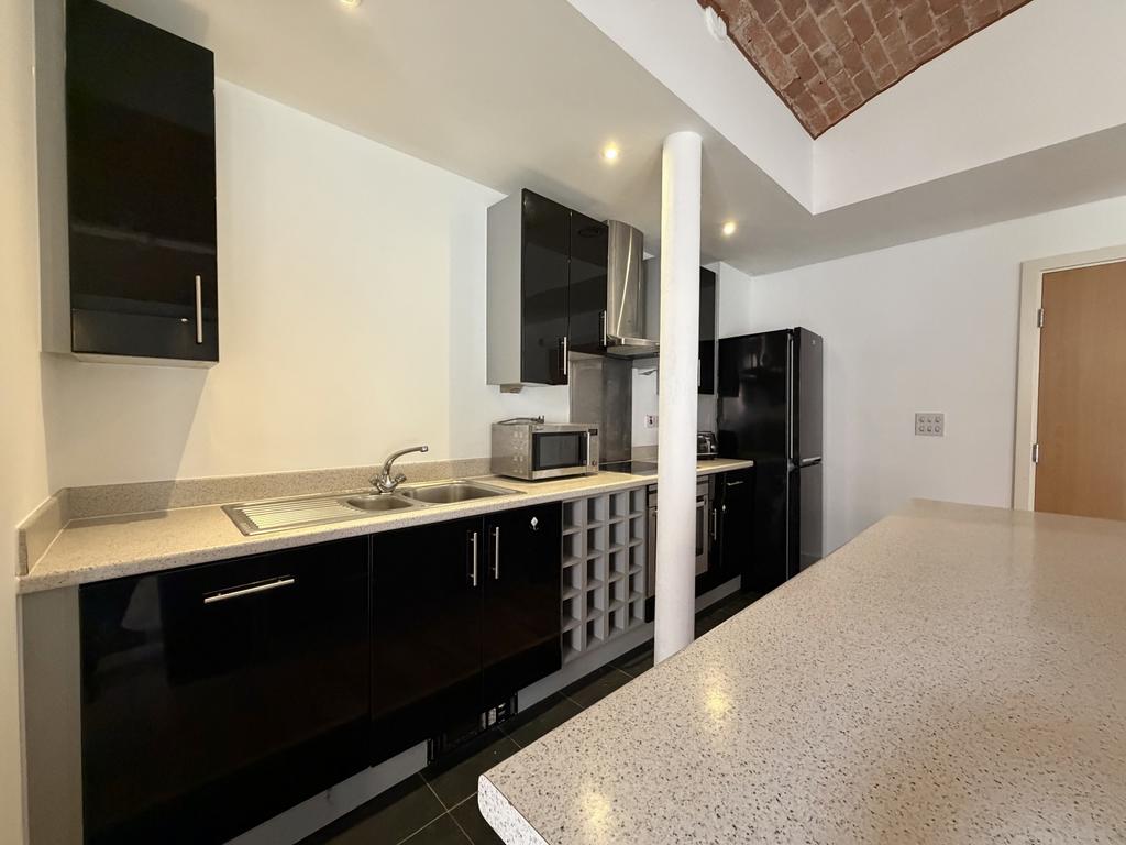 Apartment in Manchester, City Centre - View 5