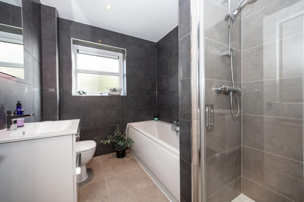 House in London - View 4