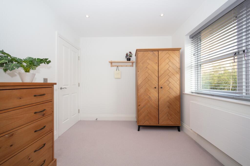 House in London - View 5