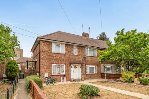 Trevor Close, Northolt