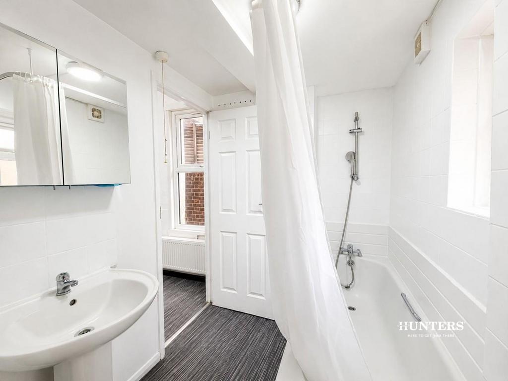 House in London - View 4