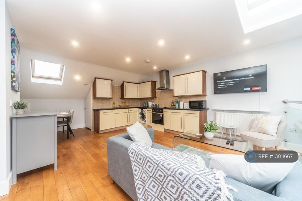Apartment in London - View 4