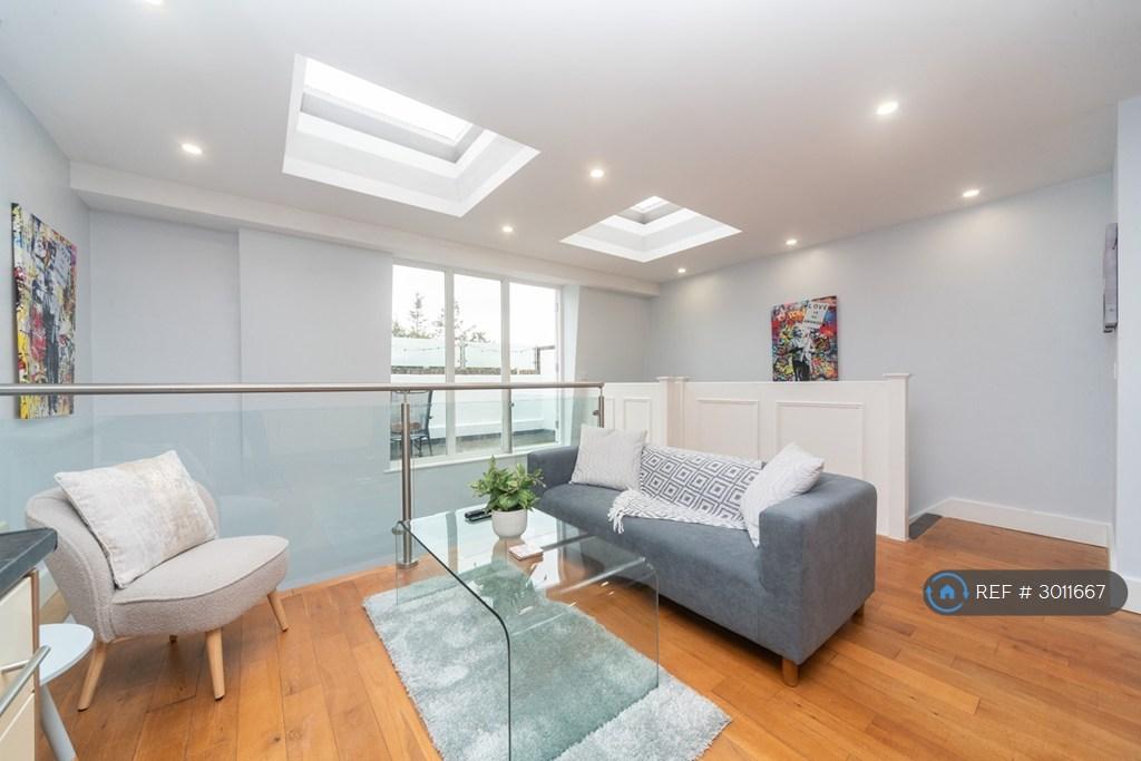 Apartment in London - More
