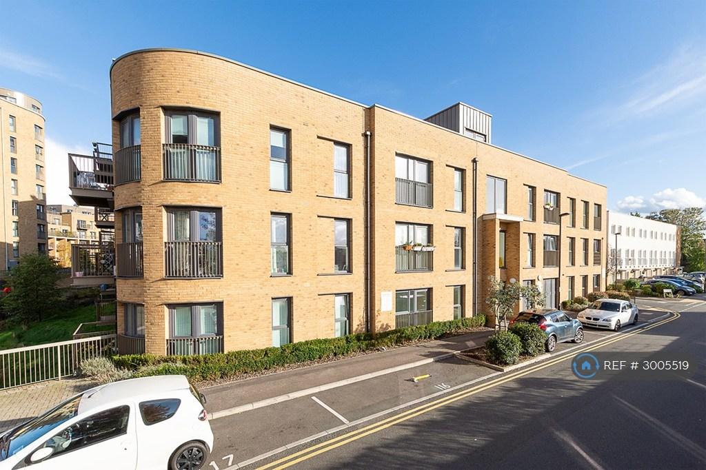 Apartment in New Addington, Croydon - View 2