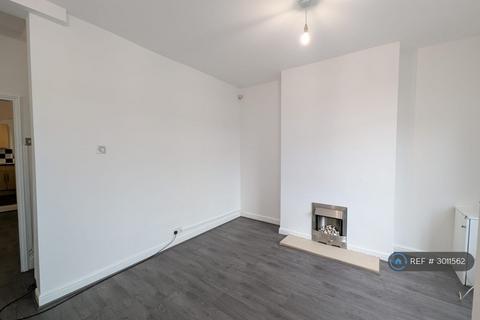 2 bedroom terraced house to rent, Blackley New Road, Manchester, M9