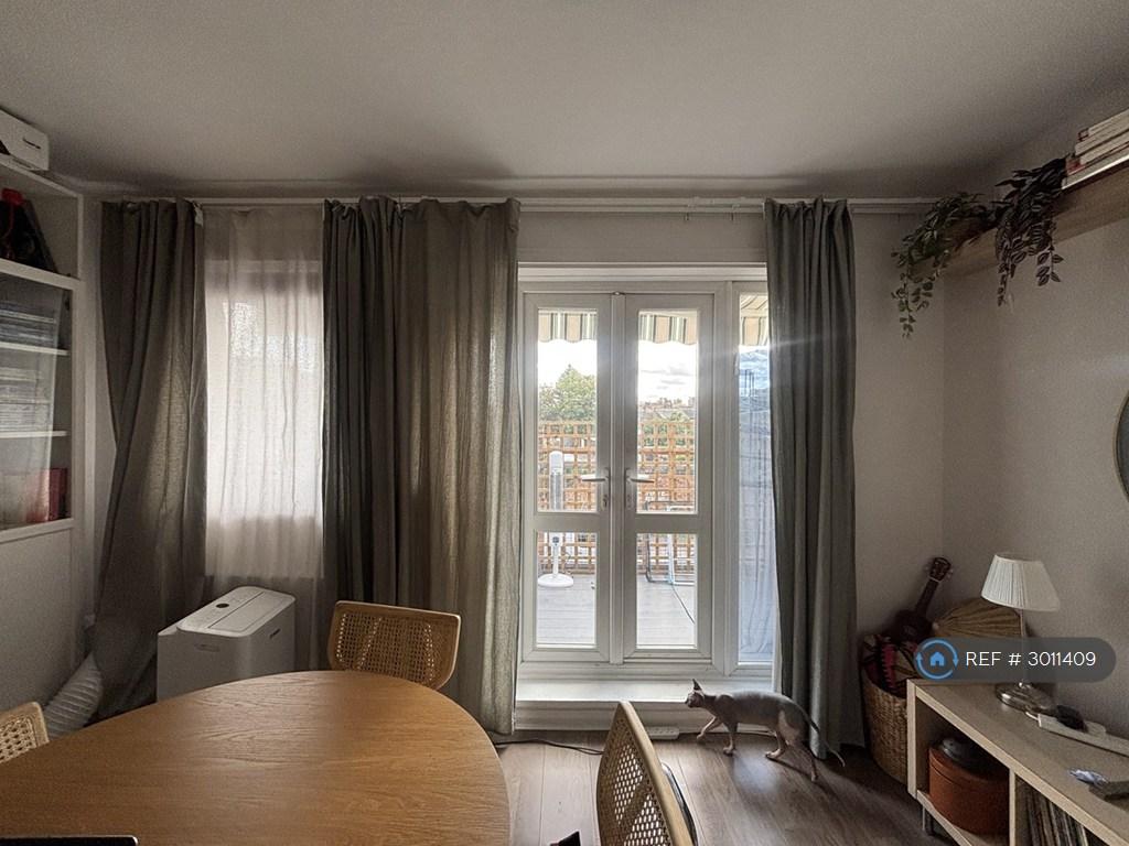 Apartment in London - View 5