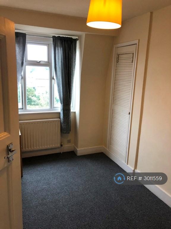 Apartment in Wembley - View 2