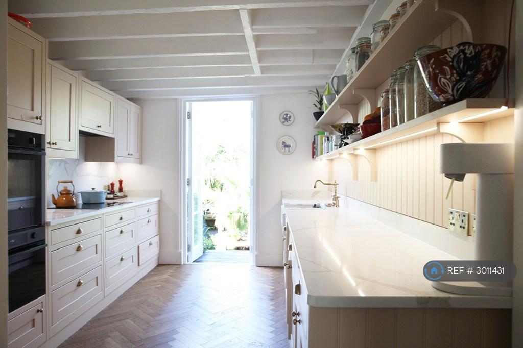 House in London - View 4