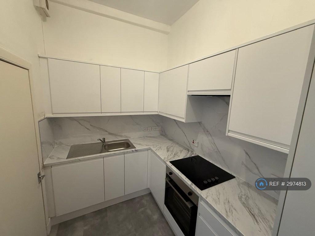 Apartment in Edinburgh - View 5