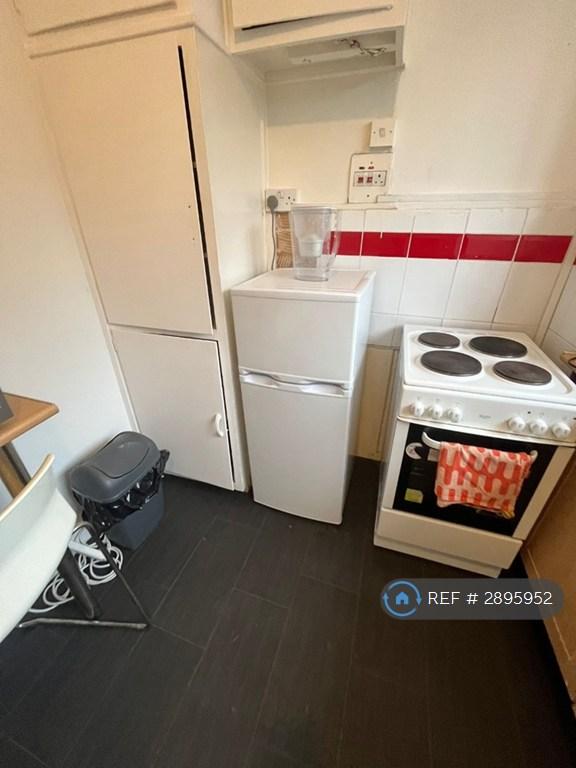 Apartment in London - View 3