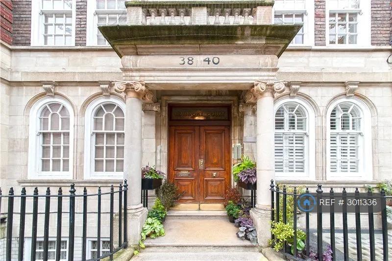 Apartment in London - More