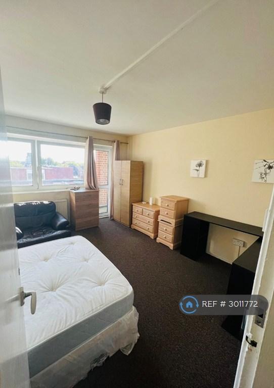 Apartment in London - View 3