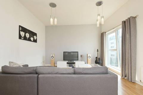 2 bedroom flat for sale, Flat 6, 2 East Pilton Farm Place, Fettes, Edinburgh, EH5 2QJ
