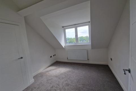 2 bedroom apartment to rent, Radnor Park Avenue, Folkestone