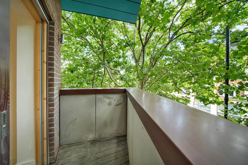 Apartment in London - View 3