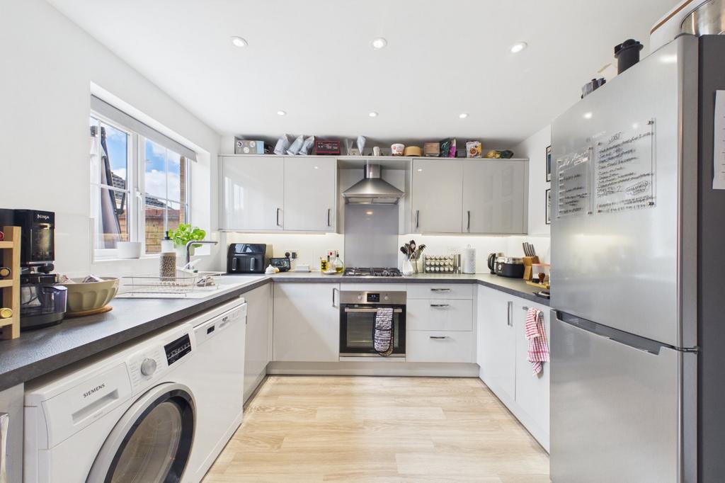 House in Reading, Lower Earley, Earley - View 4