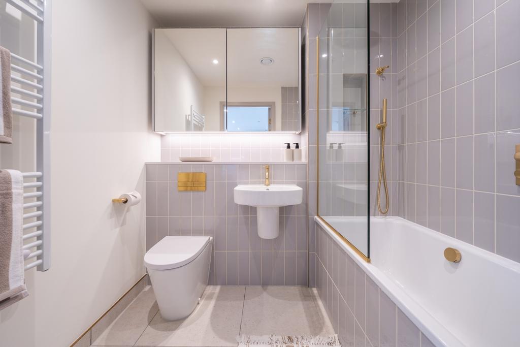 Apartment in London - View 5