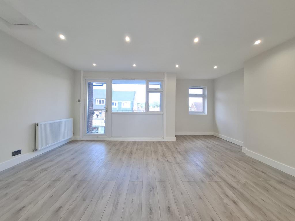 Apartment in Wembley - View 3