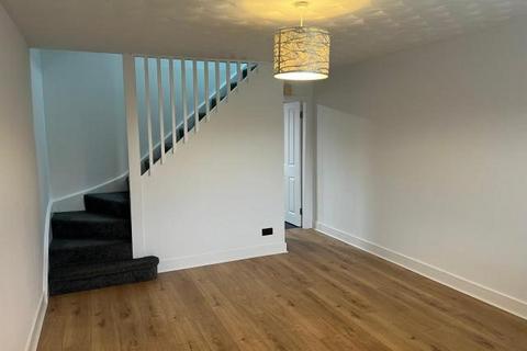 2 bedroom terraced house to rent, 3 Rose Gardens, Cairneyhill, Cairneyhill, KY12