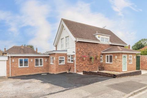 Sandlers End, Farnham Royal SL2