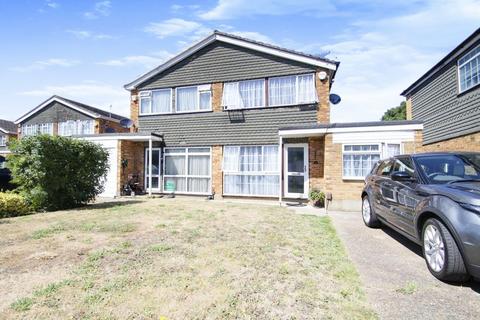 3 bedroom semi-detached house to rent, Summerhouse Lane, Harmondsworth, West Drayton UB7