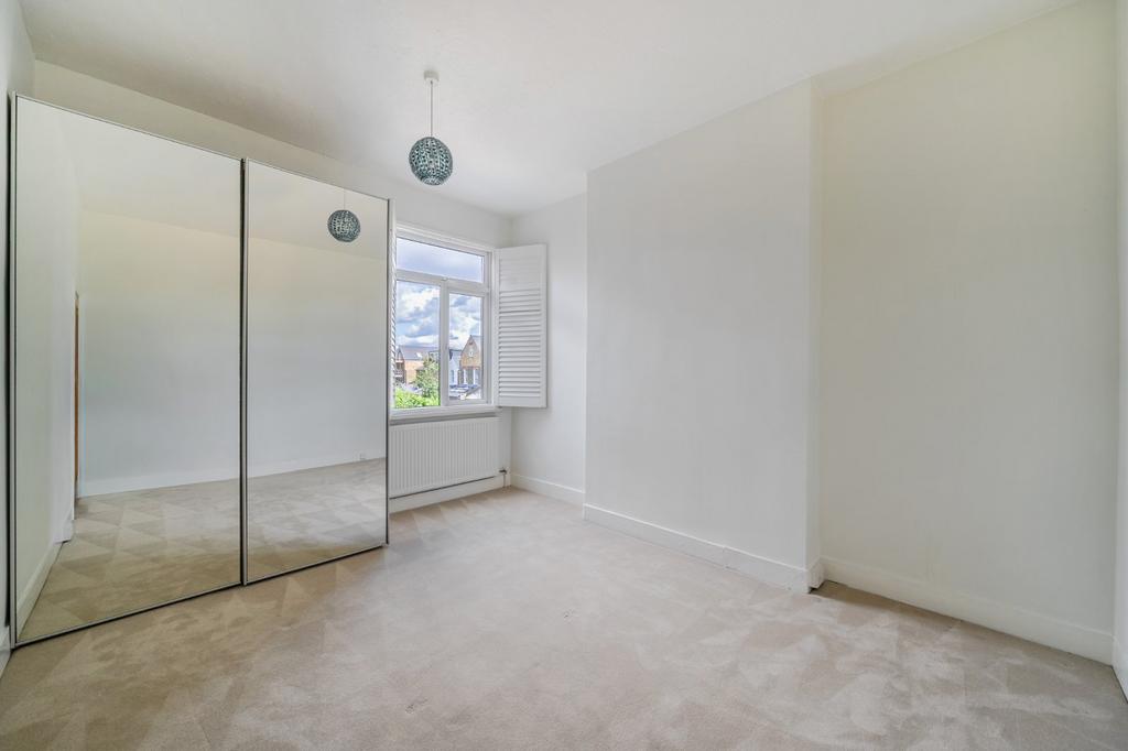 Apartment in Kingston upon Thames - View 5