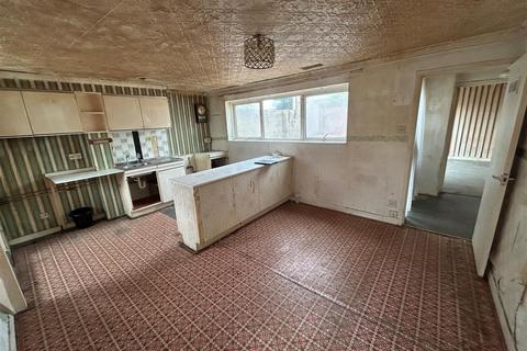 2 bedroom end of terrace house for sale, Portland Road, Mitcham