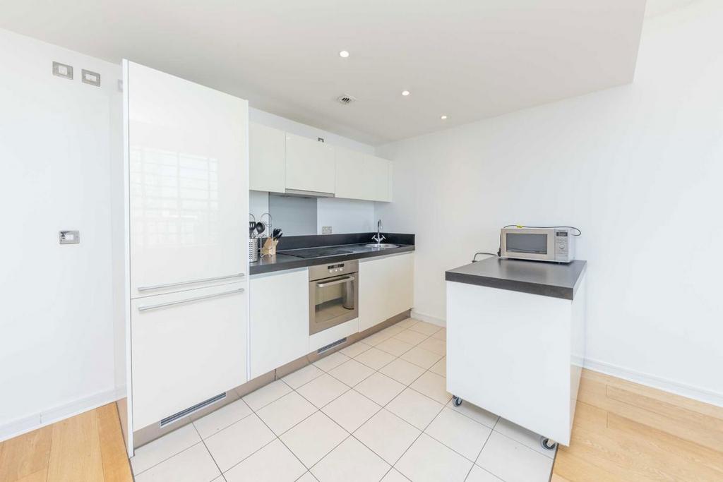 Apartment in London - View 3
