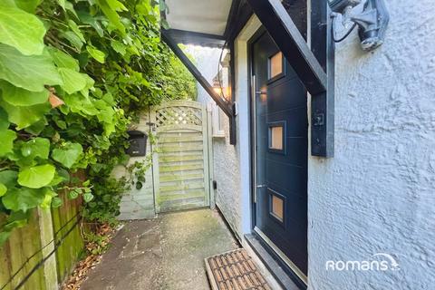 3 bedroom semi-detached house to rent, Micklefield Road, High Wycombe, Buckinghamshire, HP13