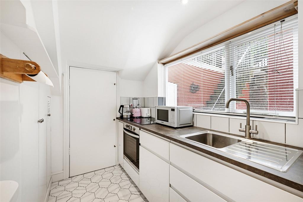 House in London - View 4