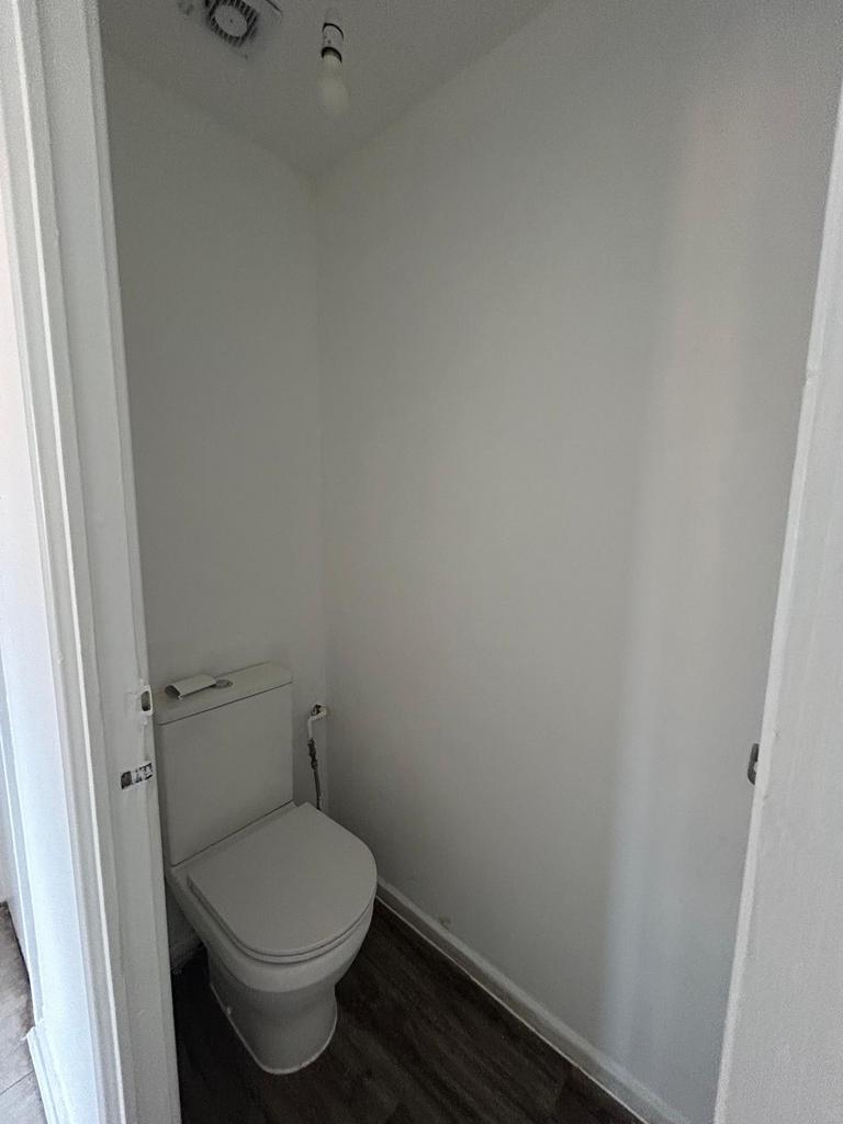 House in London - View 3