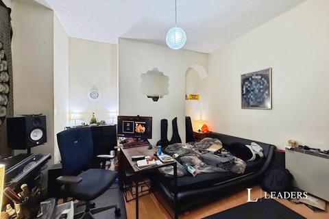 Studio to rent, Crag Hall, 15-17 Durley Gardens, Bournemouth, BH2