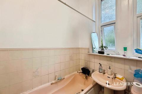 Studio to rent, Crag Hall, 15-17 Durley Gardens, Bournemouth, BH2