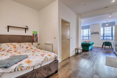 Studio for sale, Leigh Street, Buckinghamshire HP11