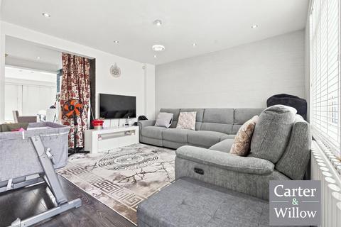 2 bedroom end of terrace house for sale, Highgrove Road, Dagenham, Essex