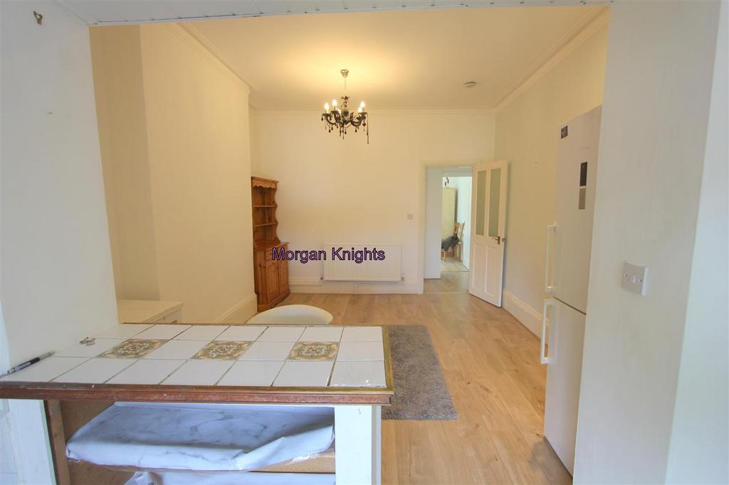 Apartment in Acton - View 3