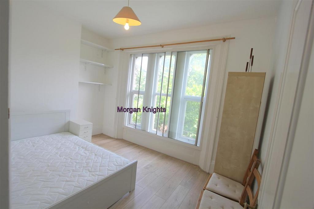 Apartment in Acton - More